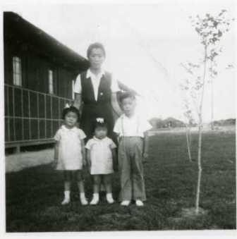 Sonoko Iwata with her children at Poston